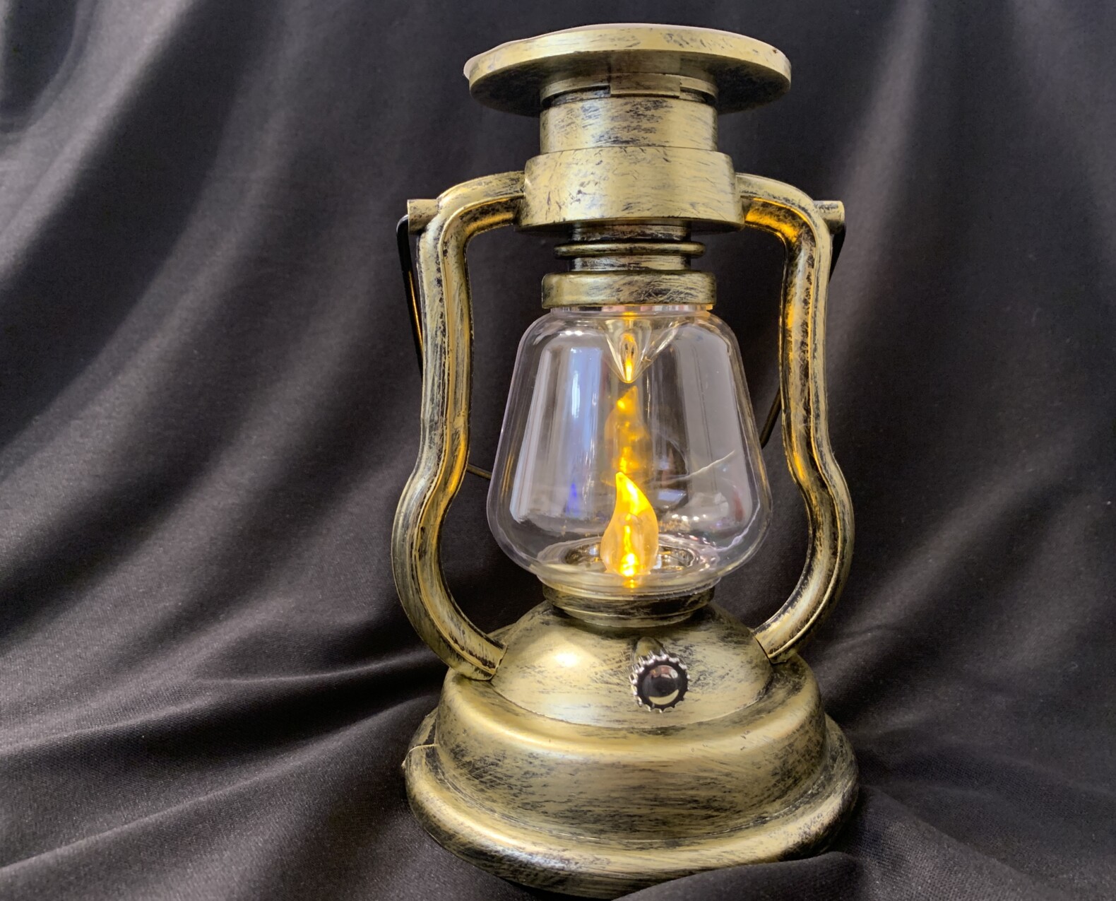 SOLAR Oil Lamp Lantern